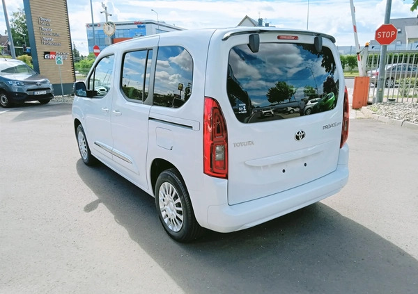 Toyota Proace City Verso cena 120400 przebieg: 4, rok produkcji 2024 z Kleczew małe 92